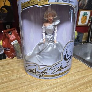 1993 Silver sizzle Marilyn Monroe Collector's Doll Nib